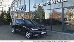 Schwarz metallic Gebraucht 2024 Volvo XC40 Core SUV | 35.990 € (Fairer Preis)