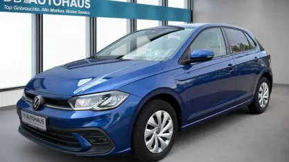 Gebraucht VW Polo Life 110 PS (80 kW) 2024 Blau Kleinwagen