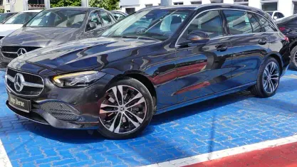 Käytetty Mercedes C200 Avantgarde 204 HP (150 kW) 2025 Musta Farmari