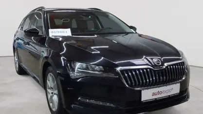 Gebraucht Skoda Superb Ambition 200 PS (147 kW) 2021 Blackmagic perleffekt Kombi