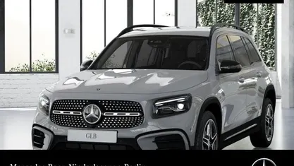 Grau Gebraucht 2025 Mercedes GLB200 AMG SUV | 48.800 €