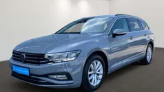 Grau Gebraucht 2022 VW Passat Business Kombi | 23.750 € (Fairer Preis)