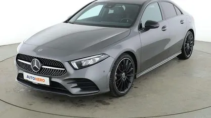 Gebraucht Mercedes A200 AMG line 163 PS (119 kW) 2022 Grau Limousine