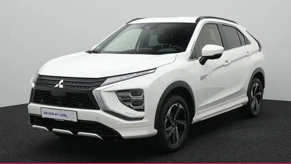 Weiß Gebraucht 2024 Mitsubishi Eclipse Cross Plus SUV | 19.950 € (Superpreis)