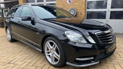 Gebraucht Mercedes E220 Avantgarde 170 PS (125 kW) 2011 Schwarz Kombi