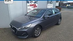Grau metallic Gebraucht 2020 Hyundai i30 Limousine | 17.690 € (Guter Preis)