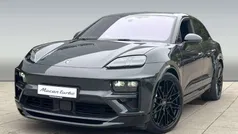 Vulkangraumetallic Gebraucht 2024 Porsche Macan Turbo SUV | 116.480 €