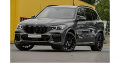 Grau Gebraucht 2022 BMW X5 M Sport SUV | 55.970 € (Fairer Preis)