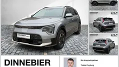 Grau (metallic) Gebraucht 2024 Kia e-Niro Inspiration SUV | 32.795 € (Superpreis)