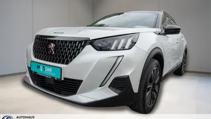 Weiss Gebraucht 2023 Peugeot 2008 GTi SUV | 22.885 € (Fairer Preis)