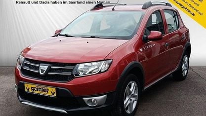 Gebraucht Dacia Sandero Prestige 90 PS (66 kW) 2016 Rot Kleinwagen