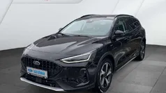 Obsidianschwarz metallic Gebraucht 2024 Ford Focus Active X Kombi | 25.990 € (Fairer Preis)