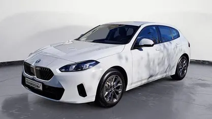 Weiß Gebraucht 2024 BMW 120 Efficient Dynamics Kleinwagen | 27.820 € (Fairer Preis)