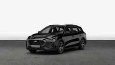 Agate black metallic Gebraucht 2024 Ford Focus ST-Line X Kombi | 25.490 € (Guter Preis)
