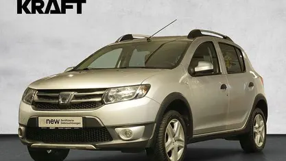 Platingrau Gebraucht 2013 Dacia Sandero Prestige Limousine | 6.800 € (Fairer Preis)