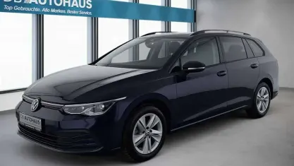 Gebraucht VW Golf VIII Life 150 PS (110 kW) 2024 Blau Kombi