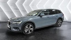 Andere farbe Gebraucht 2024 Volvo V60 CC Ultimate Kombi | 43.330 € (Superpreis)