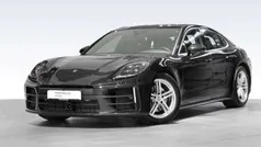 Tiefschwarzmetallic Gebraucht 2024 Porsche Panamera Limousine | 104.490 €