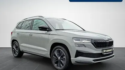 Gebraucht Skoda Karoq SportLine 190 PS (139 kW) 2023 Steelgrau SUV