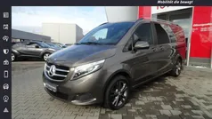 Grau Gebraucht 2016 Mercedes 250 Van / Kleinbus | 34.990 €