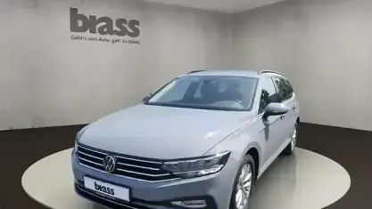 Gebraucht VW Passat Business 150 PS (110 kW) 2023 Mondsteingrau Kombi