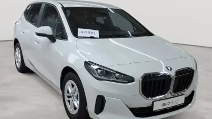 Gebraucht BMW 218 Active Tourer Performance 150 PS (110 kW) 2023 Alpinweiß Van / Kleinbus