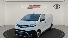 Weiss Gebraucht 2023 Toyota Proace Van | 31.470 € (Fairer Preis)