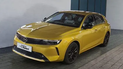 Gebraucht Opel Astra Enjoy 131 PS (96 kW) 2023 Gelb Limousine