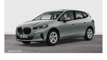 Gebraucht BMW 220 Sport Line 156 PS (114 kW) 2023 Skyscraper grau Van / Kleinbus