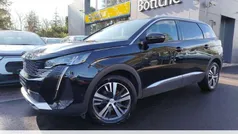Lackierung schwarz perla nera/metallic klarlack Gebraucht 2022 Peugeot 5008 Allure Van / Kleinbus | 30.980 € (Etwas zu teuer)