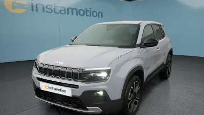 Neu Jeep Avenger 101 PS (74 kW) 2025 Grau SUV