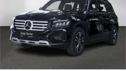 Unilack nachtschwarz Gebraucht 2024 Mercedes GLB200 SUV | 38.290 € (Fairer Preis)