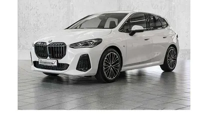 Gebraucht BMW 220 M Sport 170 PS (125 kW) 2025 Weiß Van / Kleinbus
