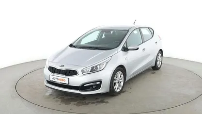 Silber Gebraucht 2016 Kia Ceed Edition 7 Kleinwagen | 9.790 € (Fairer Preis)