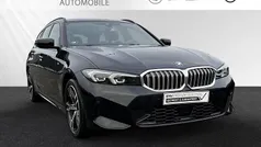 Saphirschwarz metallic Gebraucht 2024 BMW 330 Efficient Dynamics Kombi | 38.490 € (Superpreis)