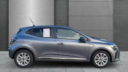 Dolomitgrau Neu 2025 Renault Clio V Evolution Kleinwagen | 19.590 € (Fairer Preis)