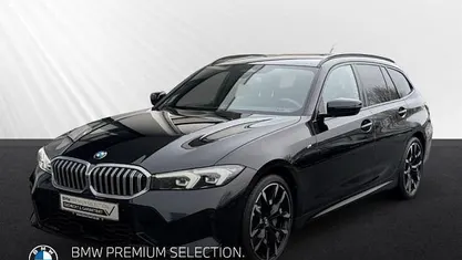 Black sapphire metallic (schwarz) Gebraucht 2024 BMW 330 M Sport Kombi | 51.890 € (Fairer Preis)