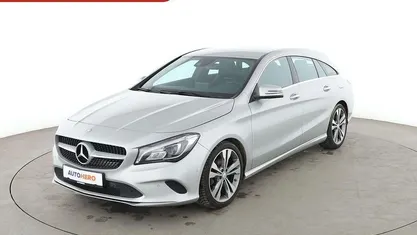 Grau Gebraucht 2017 Mercedes CLA180 Shooting Brake Urban Kombi | 16.940 € (Fairer Preis)
