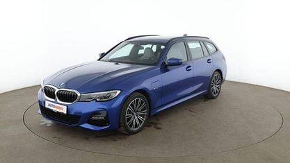 Używany BMW 330e M Sport 113 KM (83 kW) 2022 Niebieski Kombi