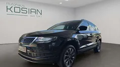 Schwarz Gebraucht 2020 Skoda Karoq Drive SUV | 27.880 € (Fairer Preis)
