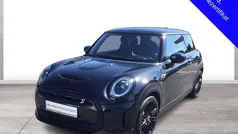 Schwarz Gebraucht 2024 Mini Cooper SE Kleinwagen | 21.890 € (Fairer Preis)