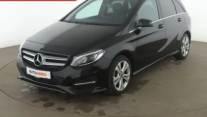 Gebraucht Mercedes B180 Style 122 PS (89 kW) 2018 Schwarz Van / Kleinbus