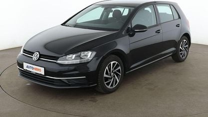 Używany VW Golf VII Comfortline 116 KM (85 kW) 2017 Czarny Sedan/Limuzyna