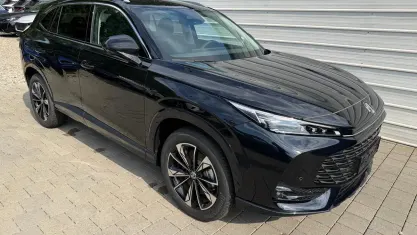 Neu MG HS Luxury 224 PS (164 kW) 2026 Pebble black SUV