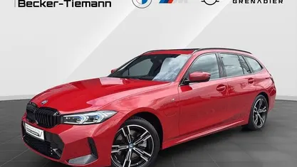 Rot Gebraucht 2024 BMW 330e M Sport Kombi | 42.891 € (Fairer Preis)