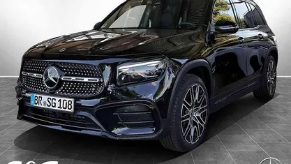 Metalliclack kosmosschwarz Gebraucht 2025 Mercedes GLB200 AMG SUV | 48.389 € (Teuer)