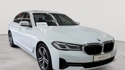 Gebraucht BMW 545e Sport Line 286 PS (210 kW) 2021 Alpinweiß Limousine