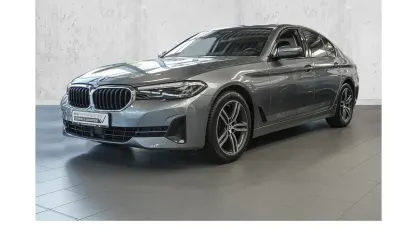 Gebraucht BMW 520 Shadowline 190 PS (139 kW) 2022 Blau Limousine