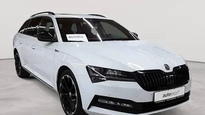 Moonweiß perleffekt Gebraucht 2023 Skoda Superb SportLine Kombi | 33.790 € (Fairer Preis)
