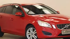 Rot Gebraucht 2012 Volvo V60 Kinetic Kombi | 9.749 € (Etwas zu teuer)